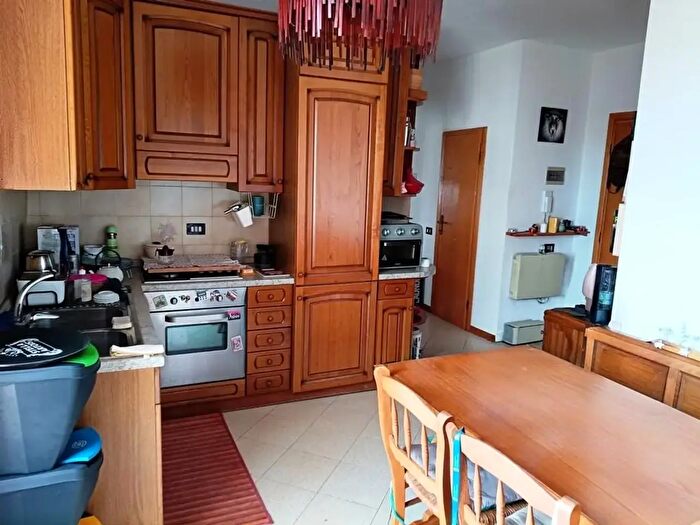 Appartamento trilocale in vendita in Campiglia Marittima