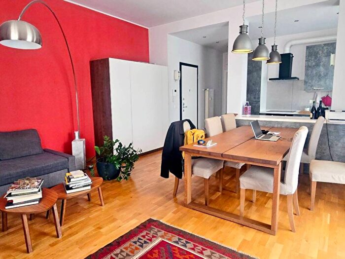 Appartamento trilocale in affitto in Via Savona, Piazza Napoli, Milano