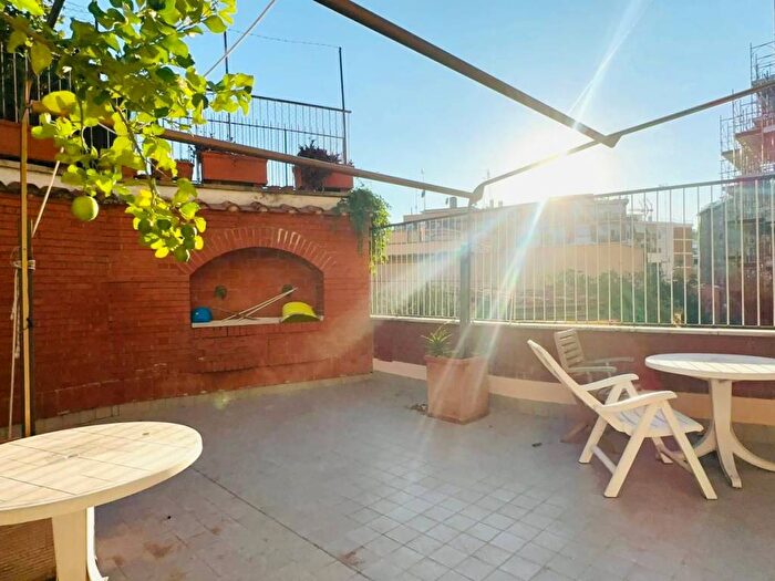 Appartamento con 6 locali in affitto in Via di Monte del Gallo, Gregorio VII Piccolomini, Roma