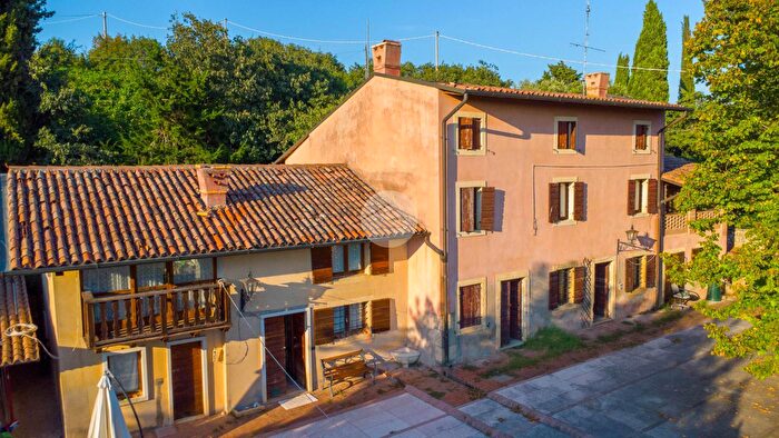 Casa con 10 locali in vendita in Via Monte dei Santi, San Martino Buon Albergo