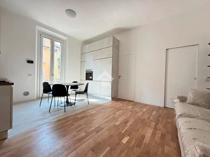 Appartamento trilocale in affitto in Via Galvano Fiamma, Milano