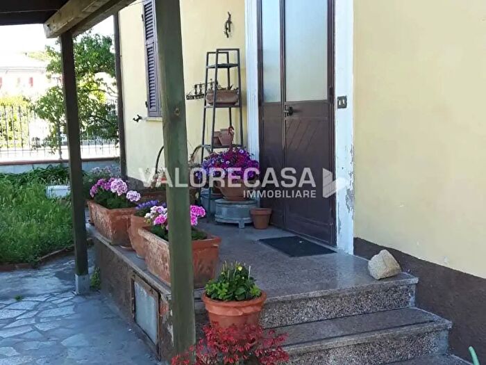 Casa con 7 locali in vendita in Via Cavaiola, Carrara
