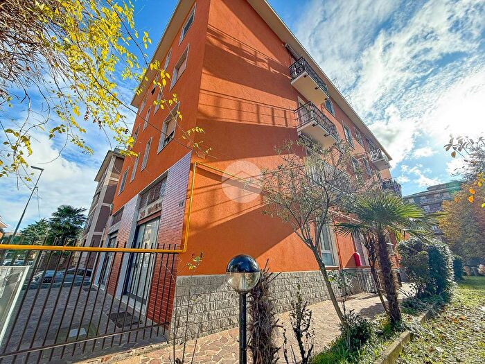 Appartamento trilocale in vendita in Via Adda, Cusano Milanino