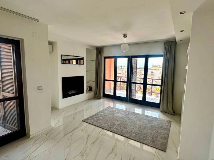 Appartamento quadrilocale in affitto in Via Giovanni Patturelli, Corso Trieste, Caserta