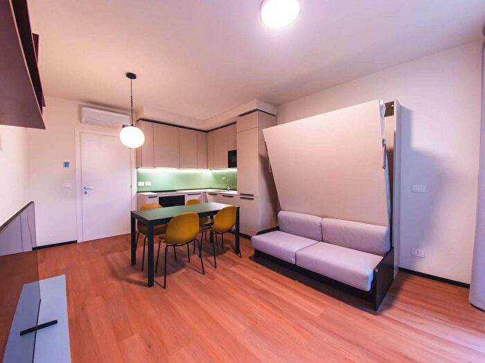 Appartamento monolocale in affitto in Via Leonardo Bistolfi, Lambrate, Milano