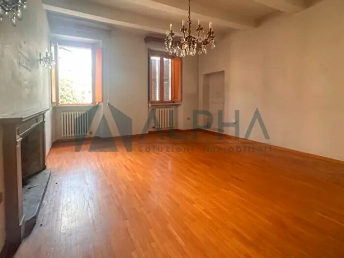 Casa con 6 locali in vendita in Piazza Guglielmo Marconi, Dovadola