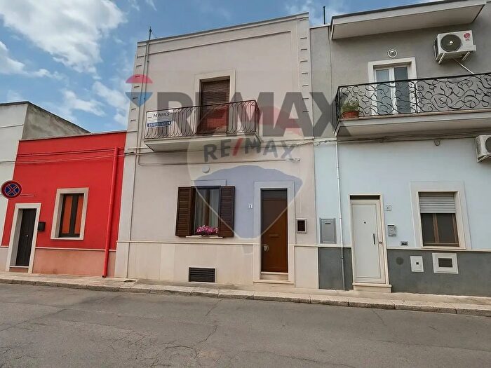 Appartamento con 5 locali in vendita in Via Santo Spirito, Oria