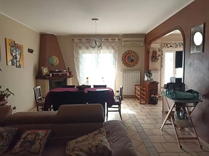 Appartamento trilocale in vendita in Via Alessandro Manzoni, Calatabiano