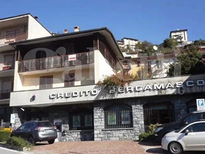 Appartamento quadrilocale in vendita in Via Prealpina Inferiore b, Gorno