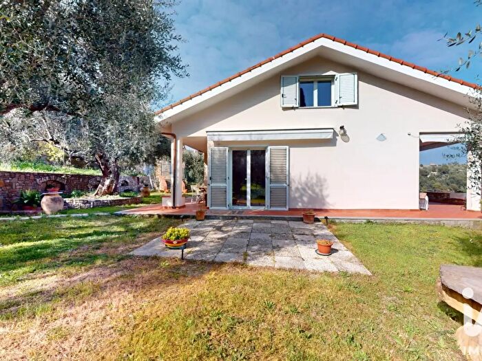 Casa con 15 locali in vendita in Traversa Via Roggero Vittorio, Diano Marina