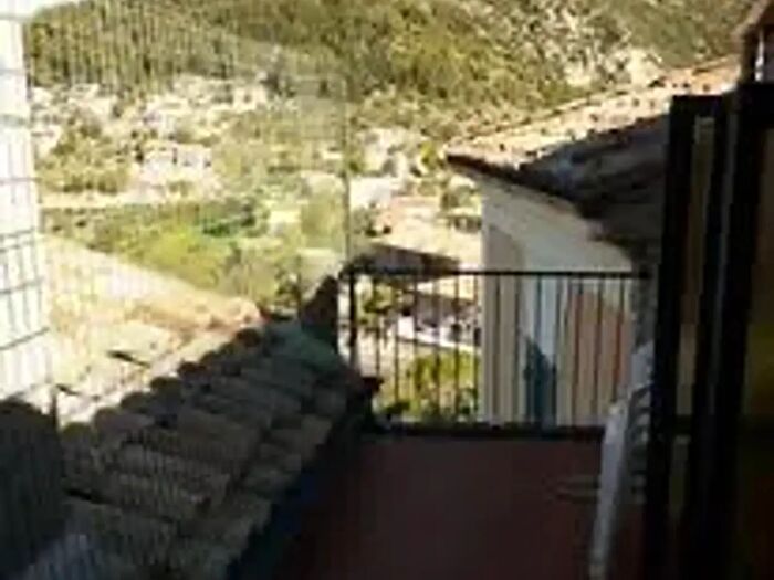 Appartamento con 8 locali in vendita in Via Umberto I, Cottanello