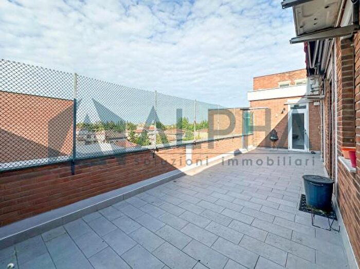 Appartamento quadrilocale in vendita in Viale Carlo Luigi Farini, Ravenna