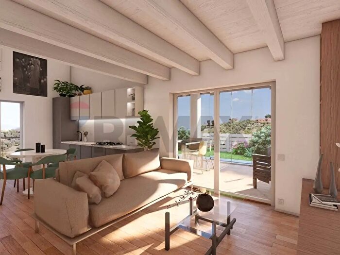 Casa quadrilocale in vendita in Via Carlo Cattaneo, Monterotondo