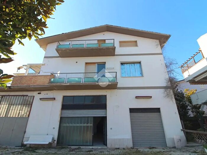 Appartamento trilocale in vendita in Via Sabotino, Giulianova