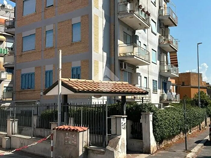 Appartamento bilocale in vendita in Via delle Susine, Roma