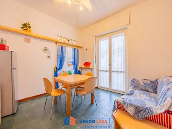 Appartamento trilocale in vendita in Via Michelangelo Corosu, Varazze