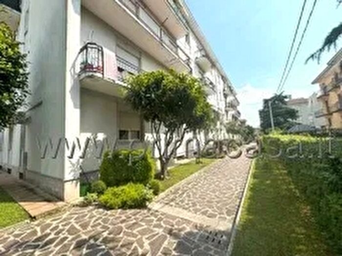 Appartamento trilocale in vendita in Via, Soave