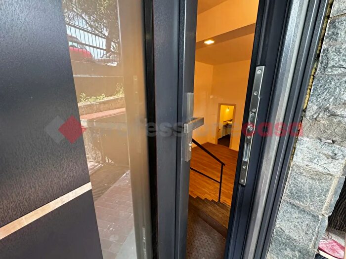 Appartamento bilocale in vendita in Corso Europa, Genova