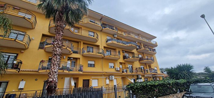 Appartamento trilocale in vendita in Via Sunseri, Termini Imerese