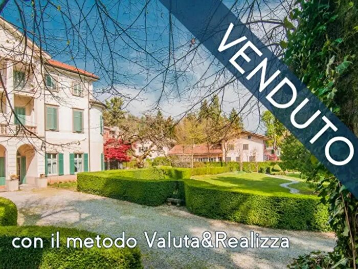 Appartamento con 6 locali in vendita in Via Pietro Paleocapa, Alzano Lombardo