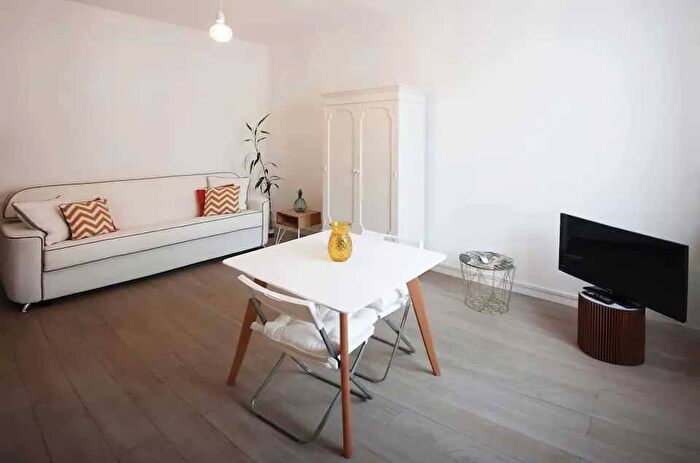 Appartamento bilocale in affitto in Via Morazzone, Arena, Milano