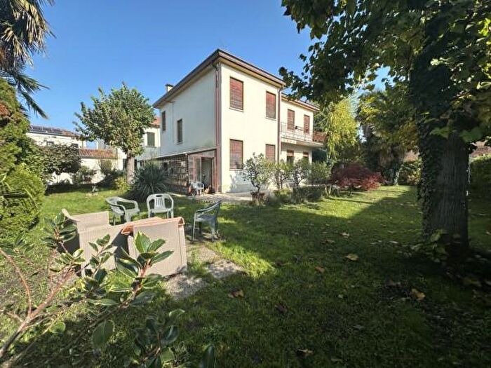 Casa con 6 locali in vendita in Via Antonio Gramsci, Mira