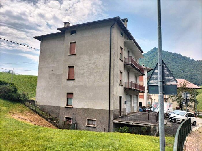 Appartamento trilocale in vendita in Valpiana, Serina