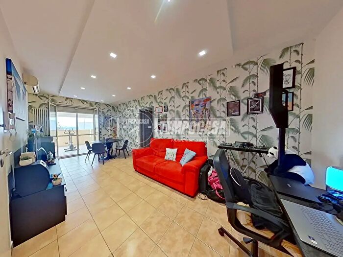 Appartamento trilocale in vendita in Viale Ezio Vanoni, Triggiano