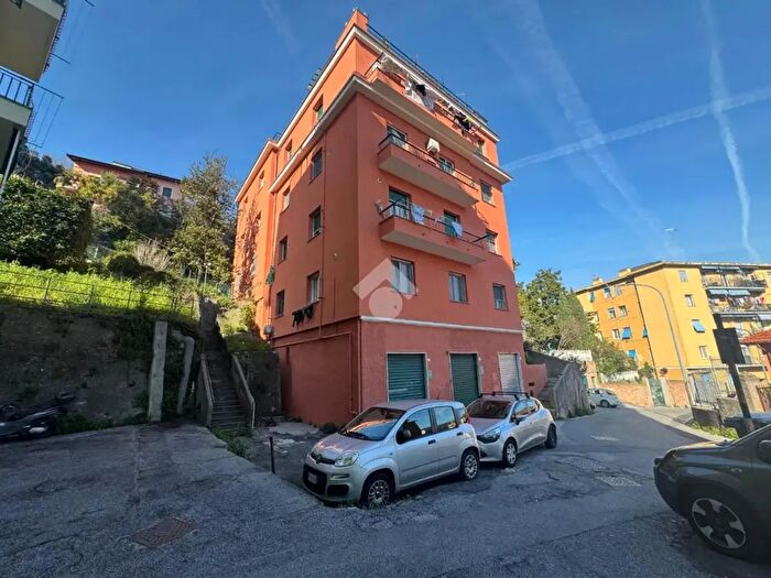 Appartamento quadrilocale in vendita in Via Antonietta Massuccone Mazzini, Genova