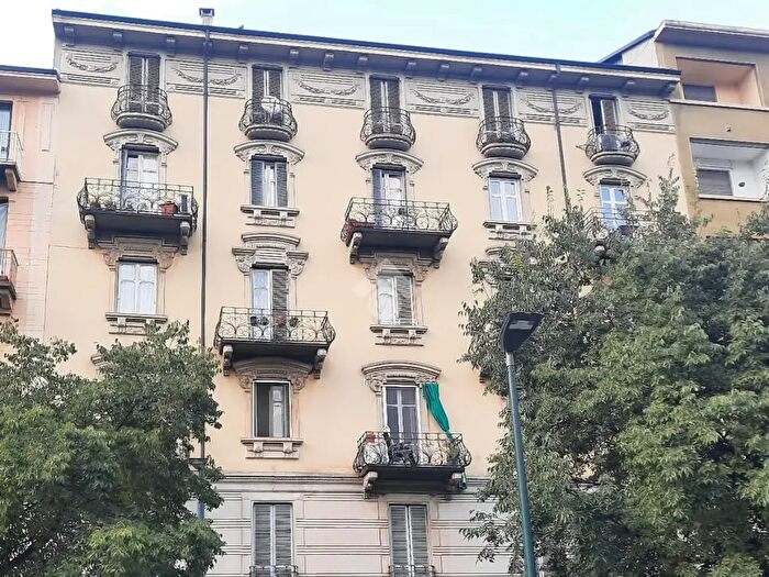 Appartamento con 5 locali in vendita in Corso Spezia, Torino