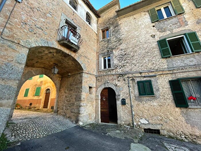 Appartamento con 5 locali in vendita in Via Saturno Arpino Frosinone, Arpino