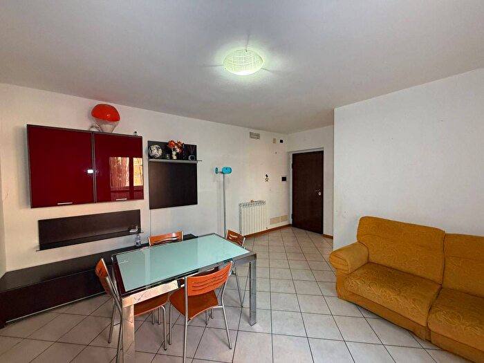 Appartamento quadrilocale in affitto in Via Francesco Petrarca, Semicentro Stazione, Perugia