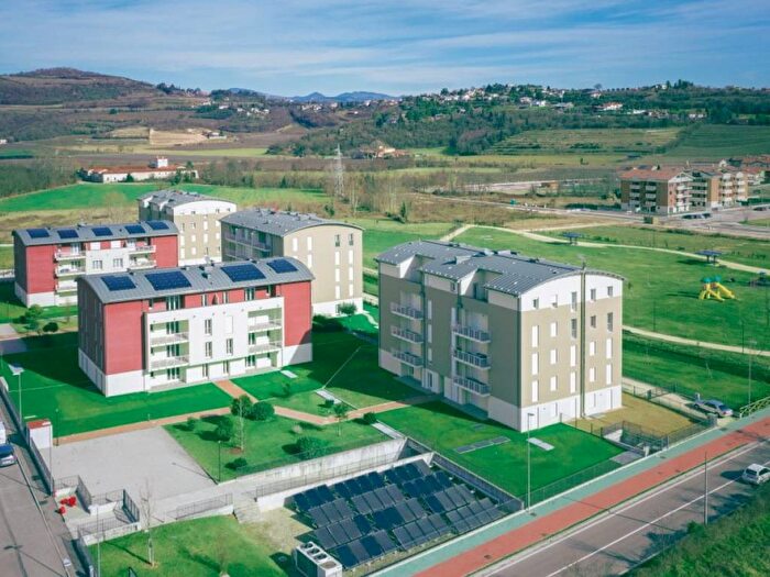 Case in Vendita e in Affitto - 2
