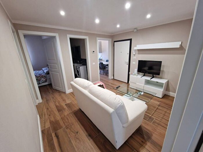 Appartamento trilocale in affitto in Via Mario Ulivelli, Novoli, Firenze