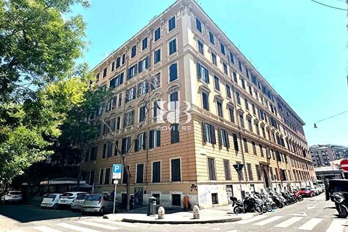 Appartamento quadrilocale in vendita in Roma