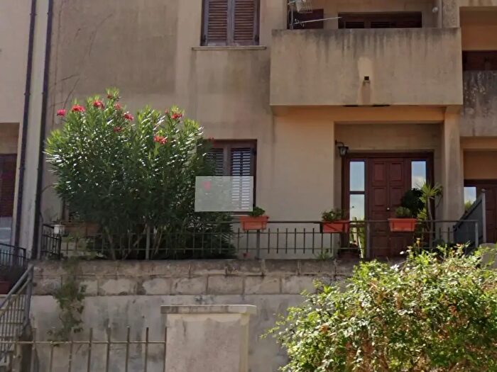 Casa con 5 locali in vendita in Via Galileo Galilei, Valderice