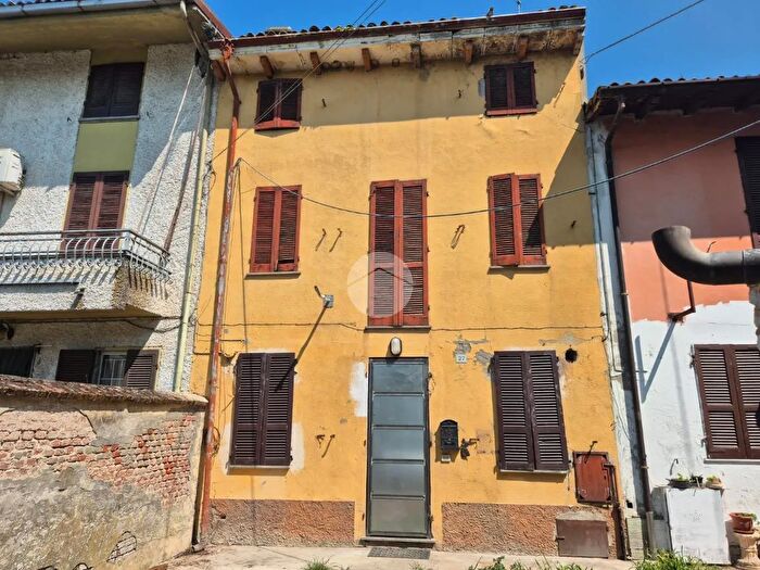 Casa quadrilocale in vendita in Via Soncina, Monticelli Pavese