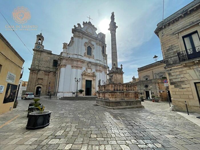 Appartamento con 8 locali in vendita in Ia Fracasso, PresicceAcquarica