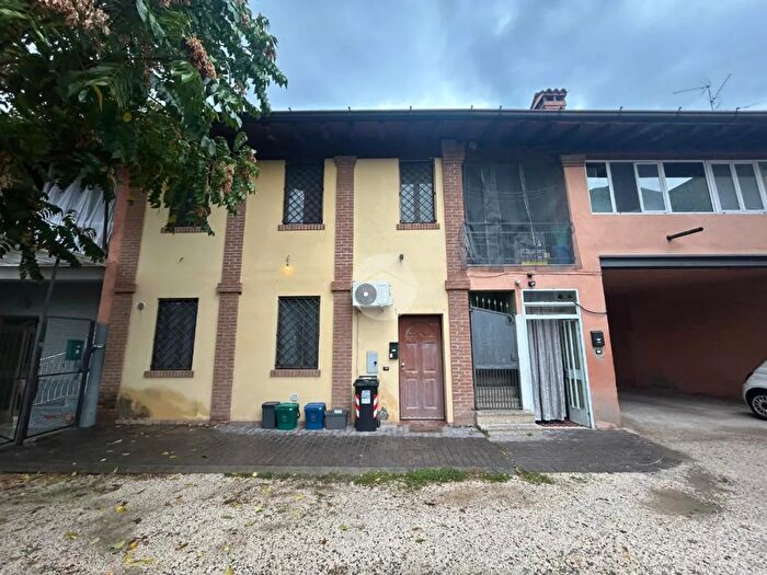 Appartamento trilocale in vendita in Via Trento, Cazzago San Martino