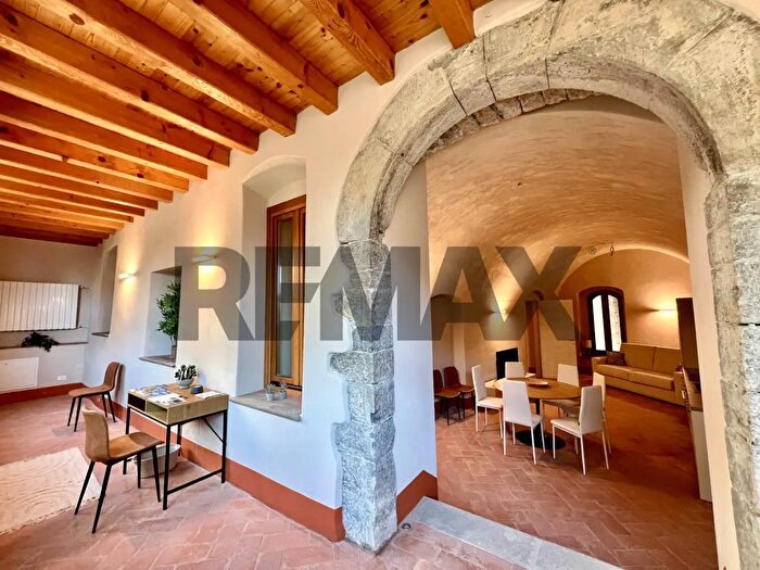 Appartamento trilocale in vendita in Riva Di Solto