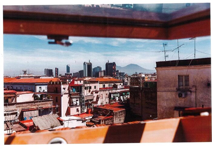 Casa quadrilocale in vendita in Corso Giuseppe Garibaldi, Napoli