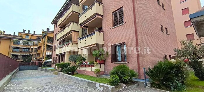 Appartamento trilocale in vendita in Via San Rocco, Monza