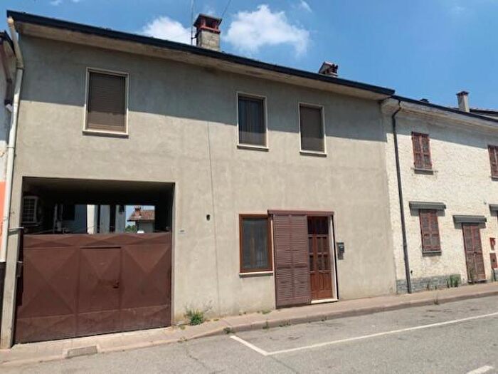 Casa trilocale in vendita in Via XXV Aprile Chign, Chignolo Po