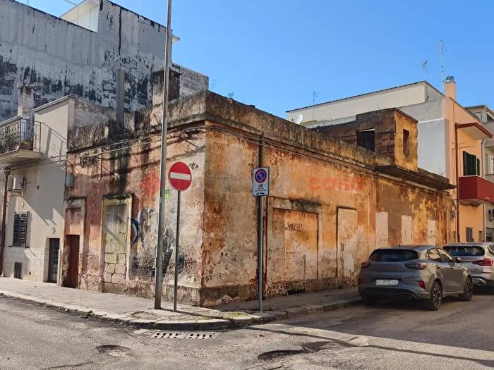 Casa quadrilocale in vendita in Via Palermo Ang Via Taranto Snc, Grottaglie