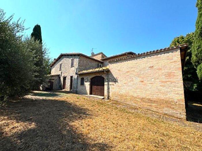 Casa con 5 locali in vendita in Località Colle di Maiano, Spoleto