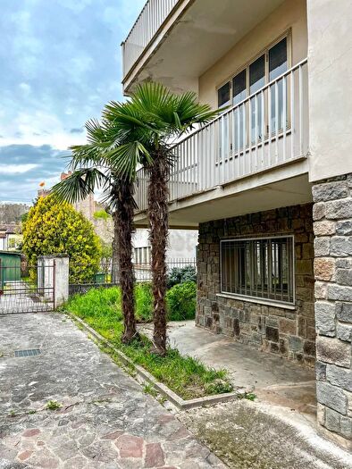 Appartamento con 6 locali in vendita in Via Principe Umberto, Este