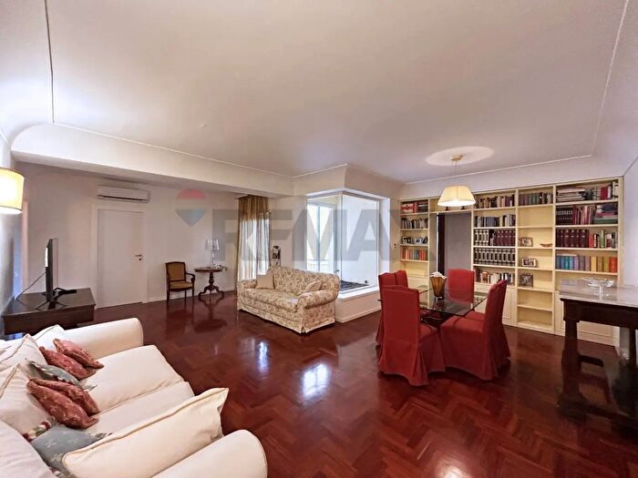 Appartamento trilocale in vendita in Via Cosenza, Erice