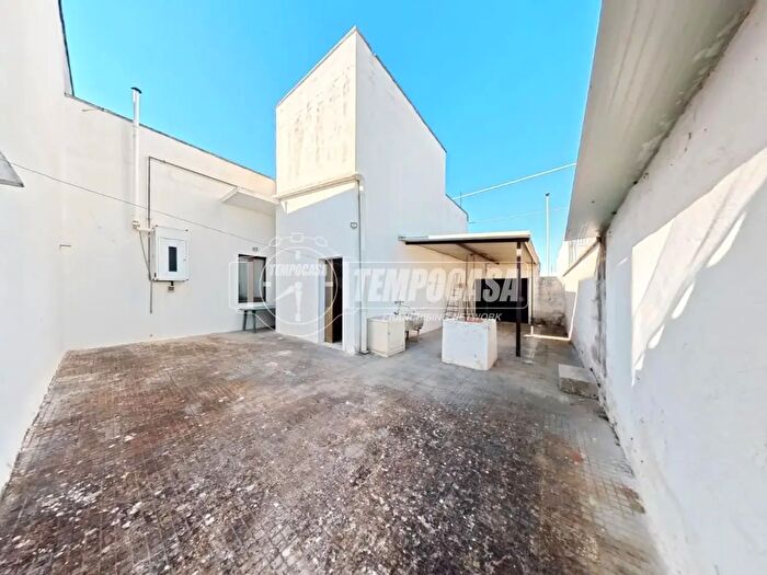 Casa con 5 locali in vendita in Via a De Gasperi, Corigliano D'Otranto