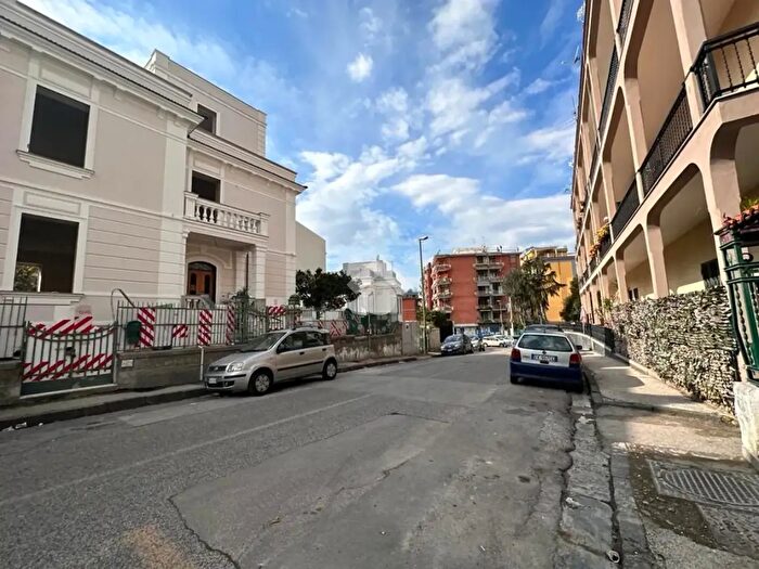Appartamento bilocale in vendita in Via Carlo De Marco, Napoli
