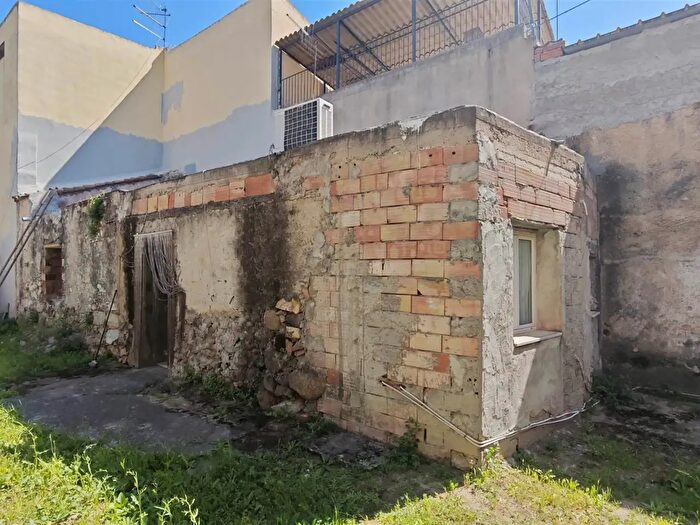Casa con 6 locali in vendita in Bari Sardo